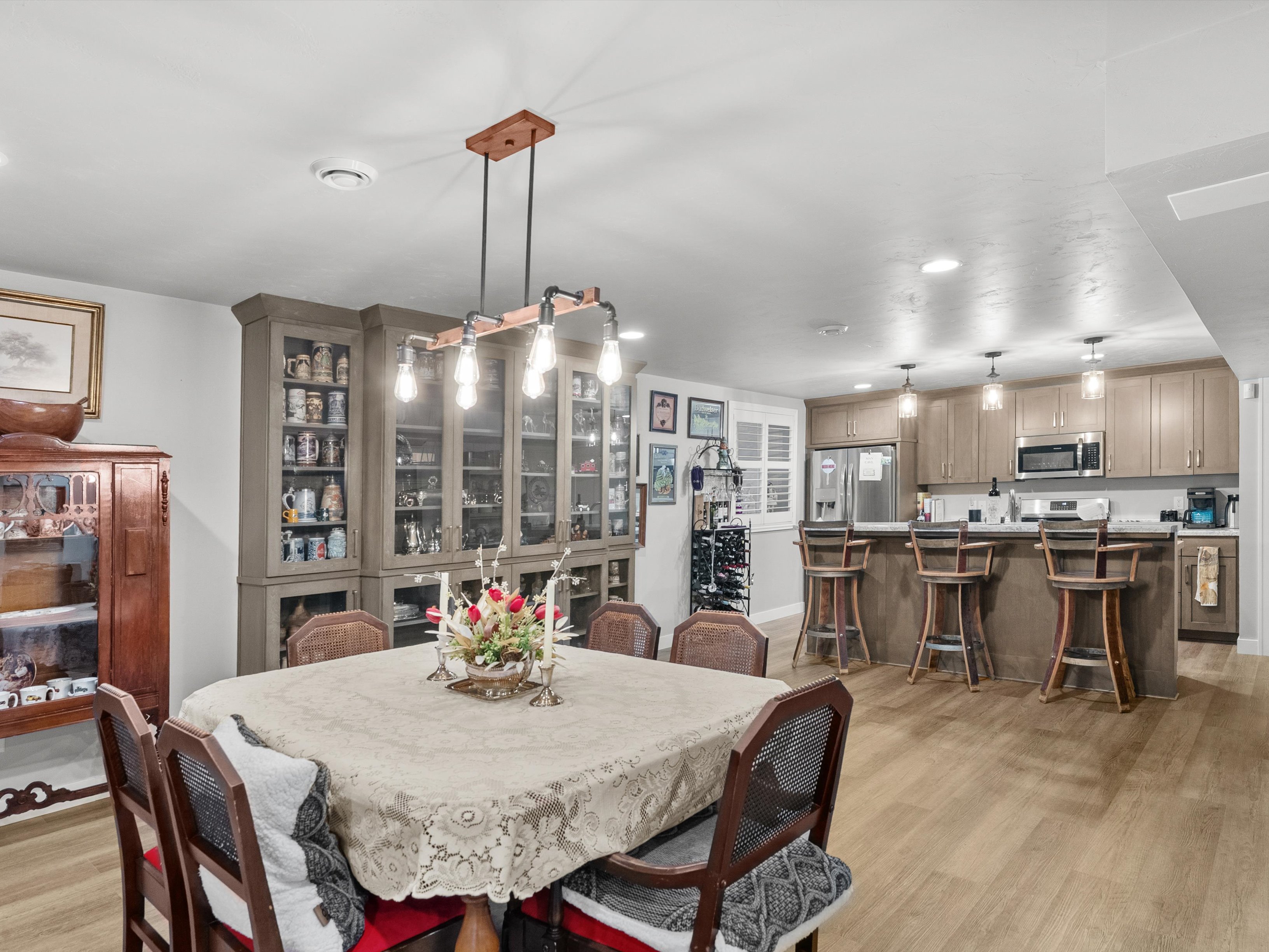 Green Bay, Wisconsin, 54313, United States, 4 Bedrooms Bedrooms, ,4 BathroomsBathrooms,Residential,For Sale,2010361