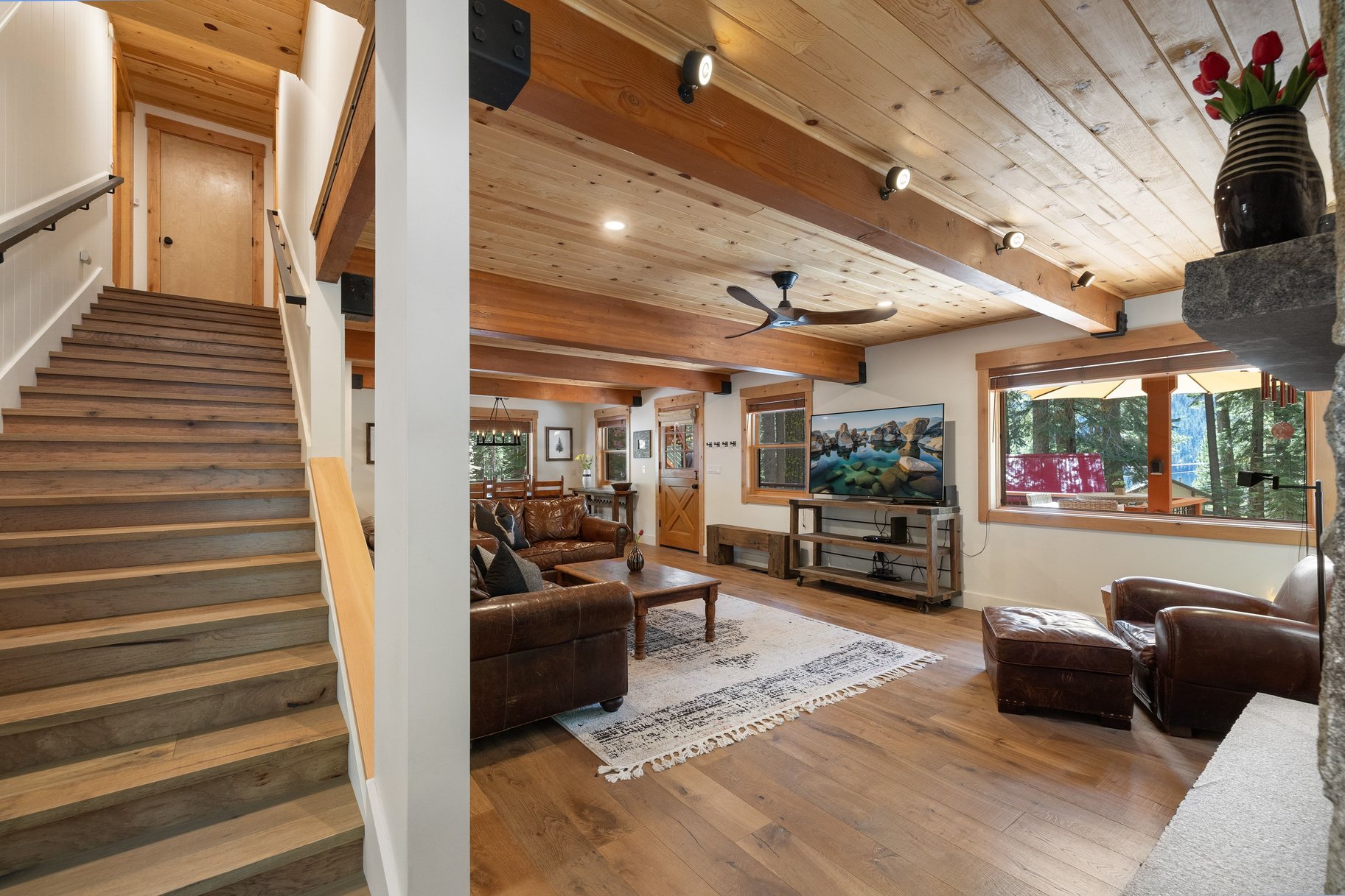  Rare Donner Tract home with private beach and pier access. - 物件實景