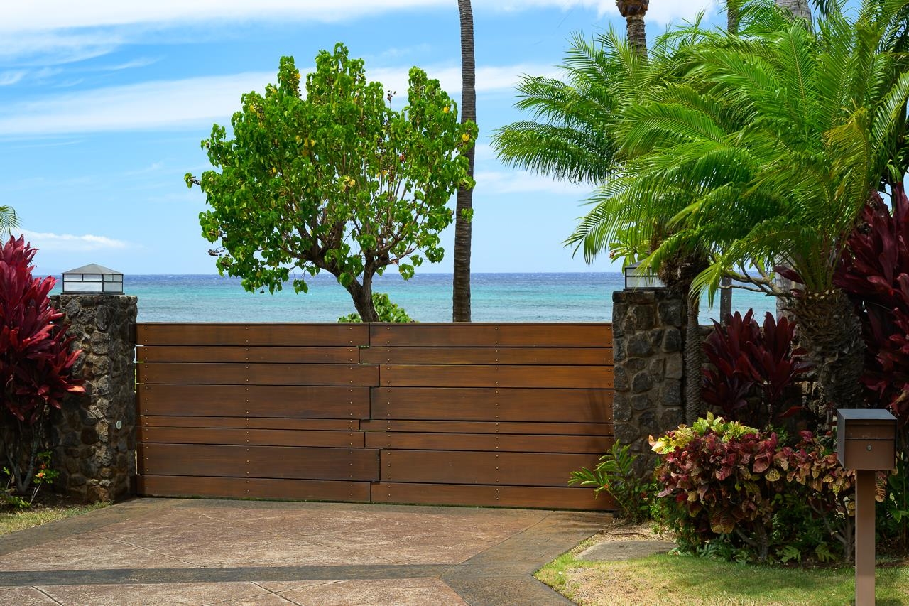 Lahaina, Hawaii, 96761, United States, 7 Bedrooms Bedrooms, ,9 BathroomsBathrooms,Residential,For Sale,1934362