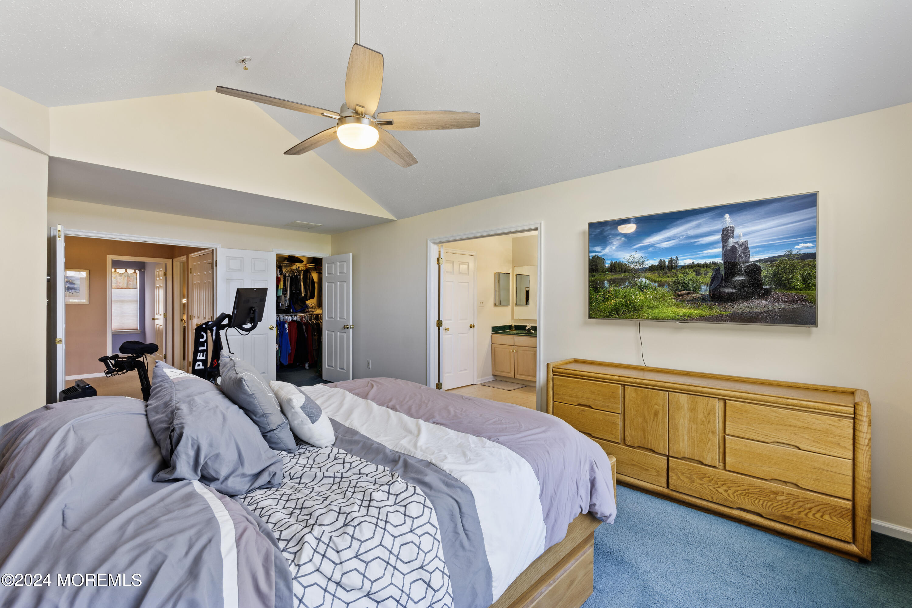 Howell, New Jersey, 07731, United States, 6 Bedrooms Bedrooms, ,3 BathroomsBathrooms,Residential,For Sale,1921817