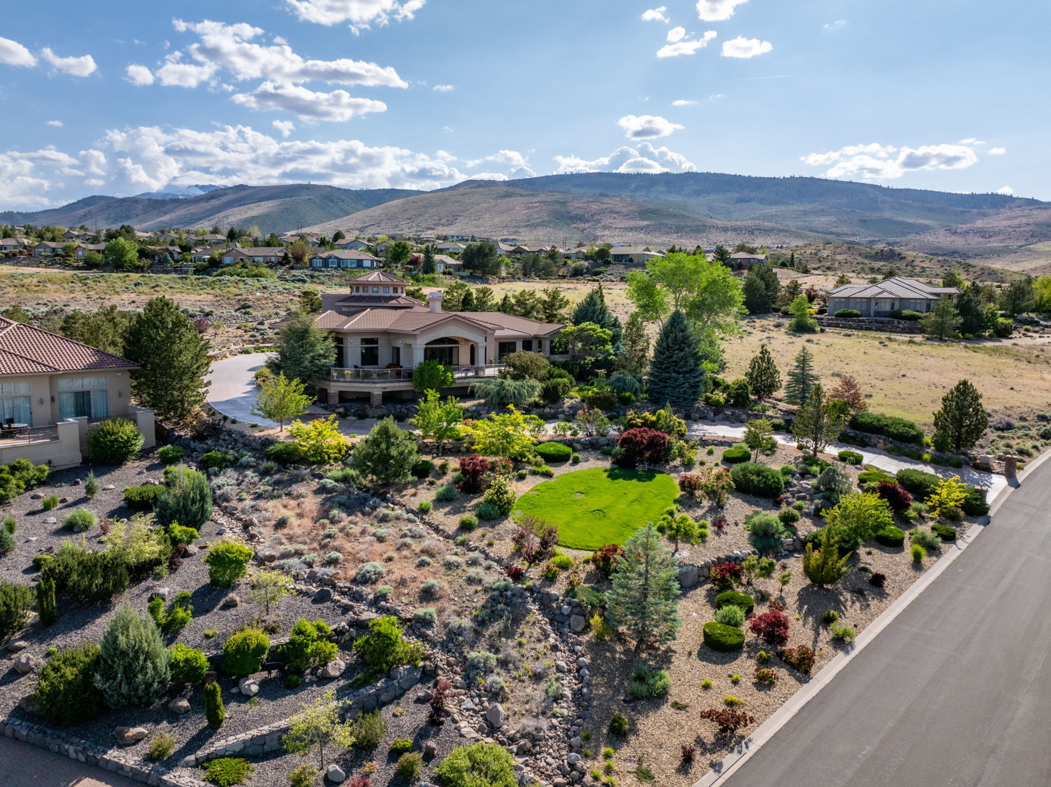  Stunning Custom Home with Breathtaking Views in Reno - 物件實景