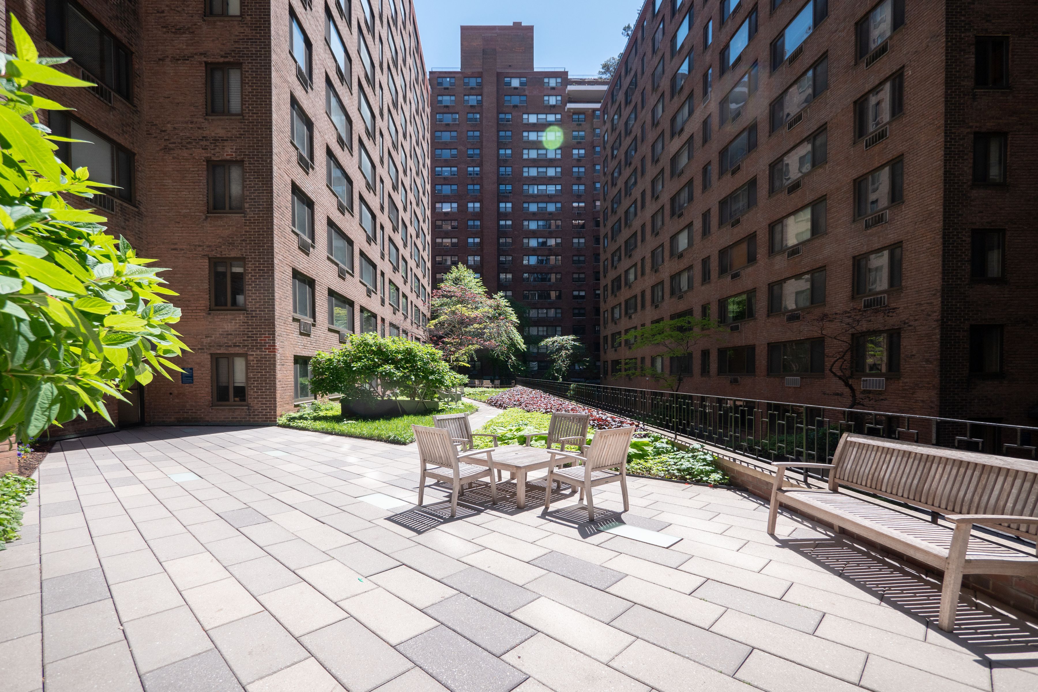  420 East 64th Street - 物件實景