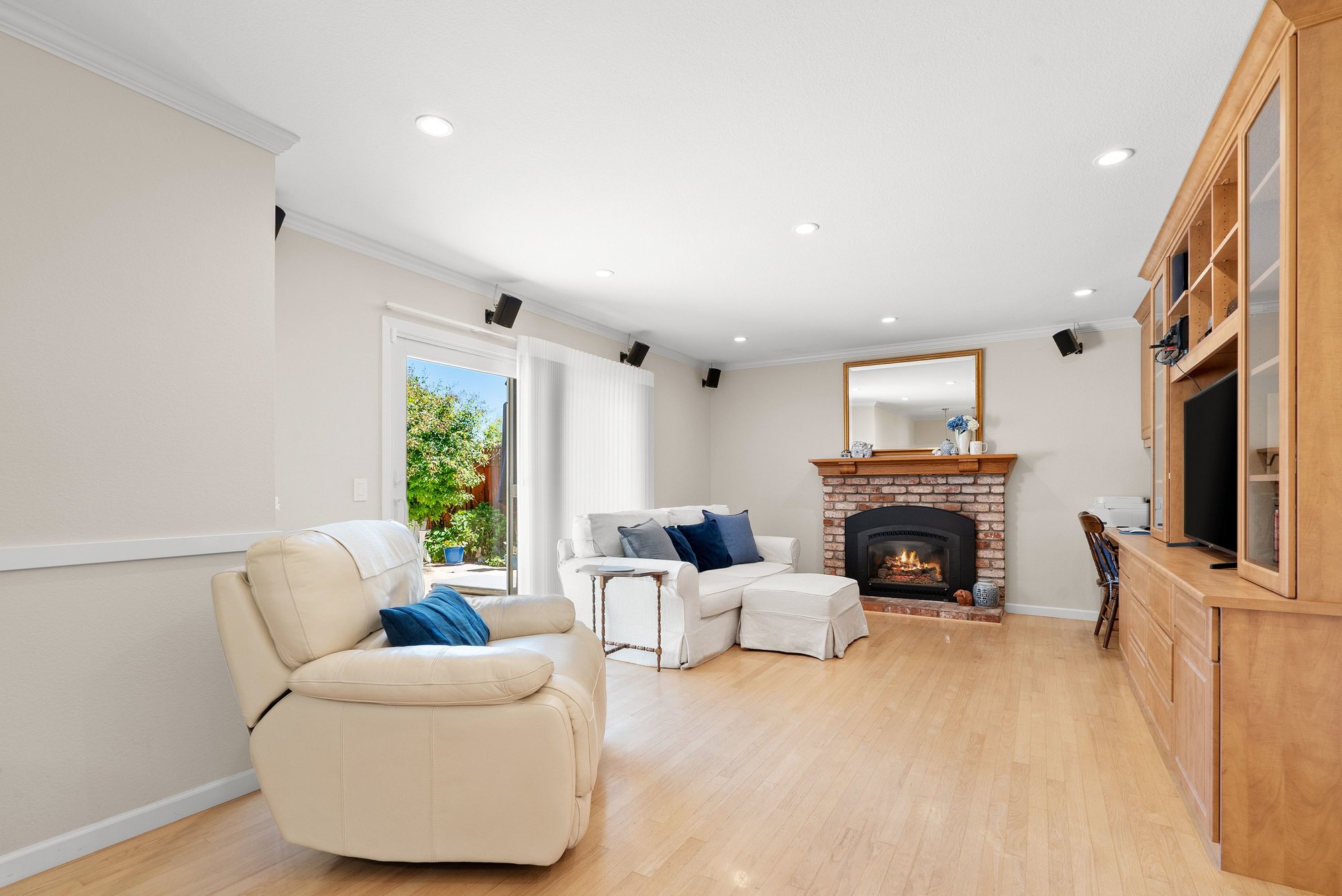  910 Corcoran Avenue - 物件實景