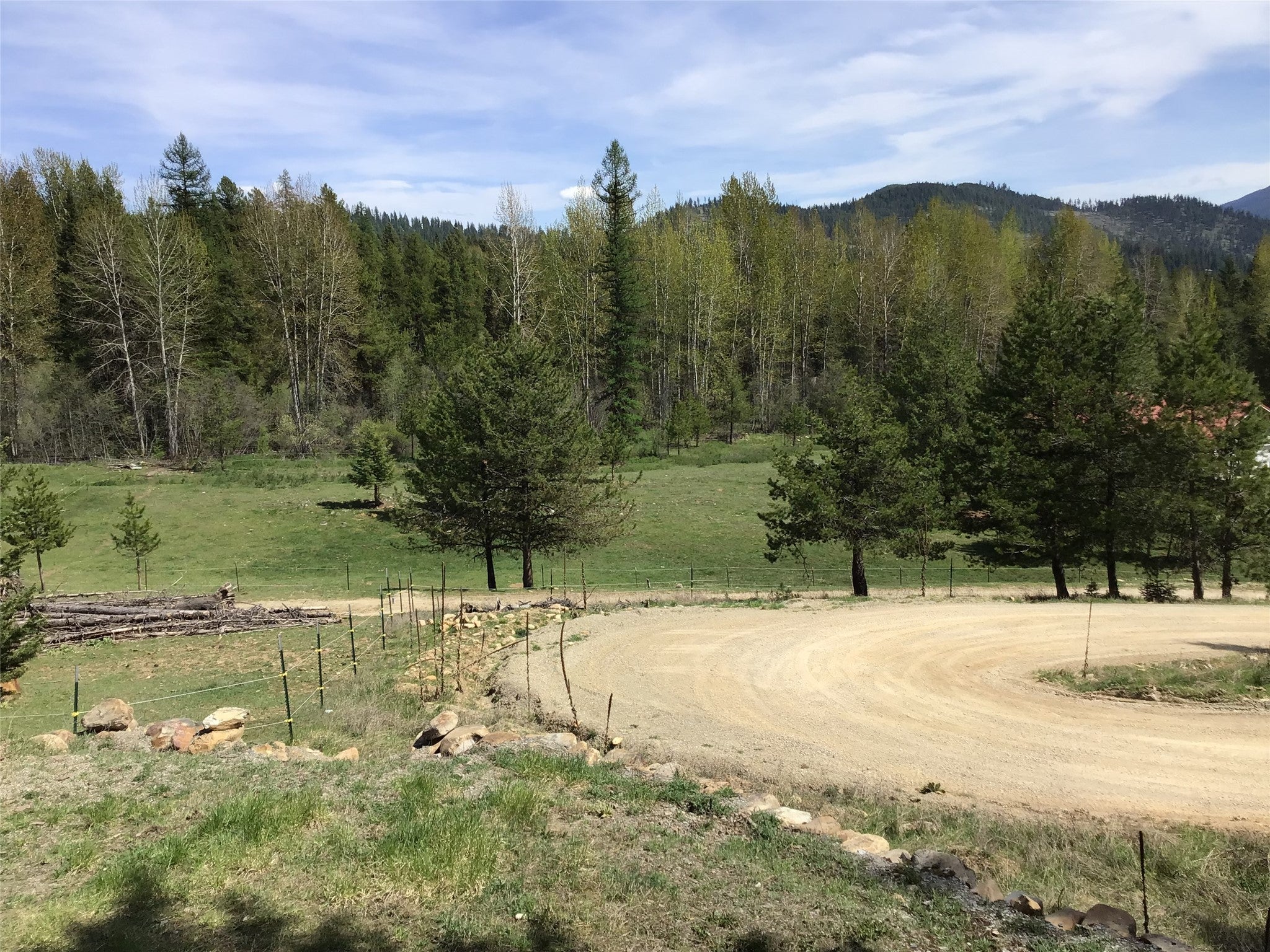 De Borgia, Montana, 59830, United States, 2 Bedrooms Bedrooms, ,1 BathroomBathrooms,Residential,For Sale,1806179