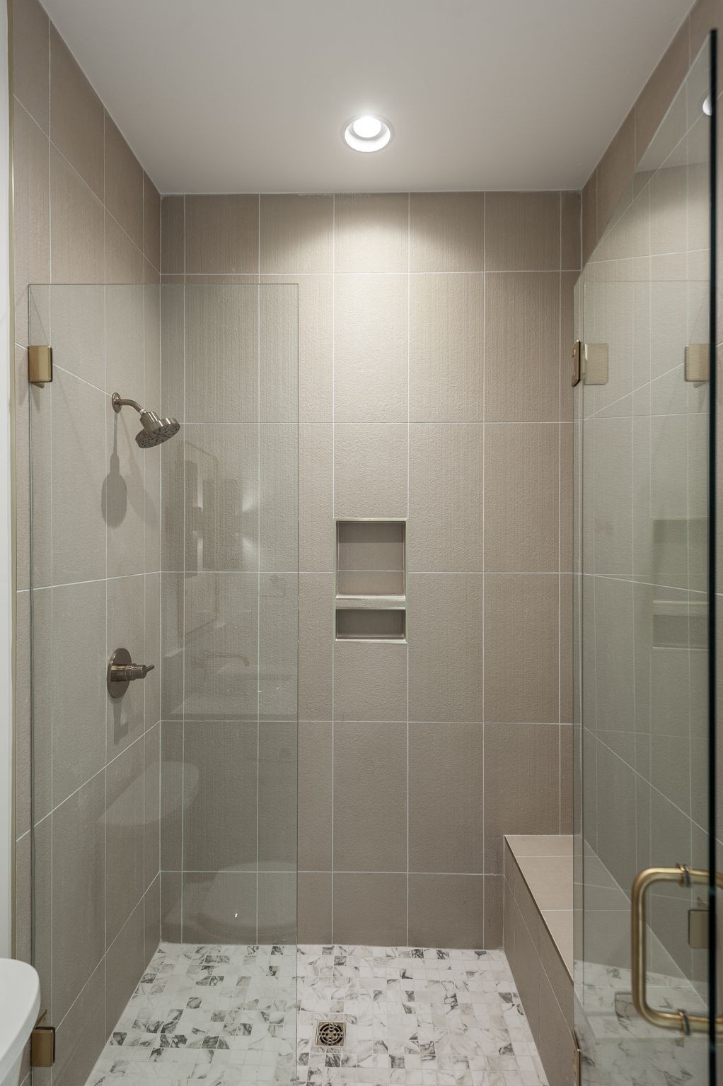 Nashville, Tennessee, 37205, United States, 5 Bedrooms Bedrooms, ,7 BathroomsBathrooms,Residential,For Sale,2008572