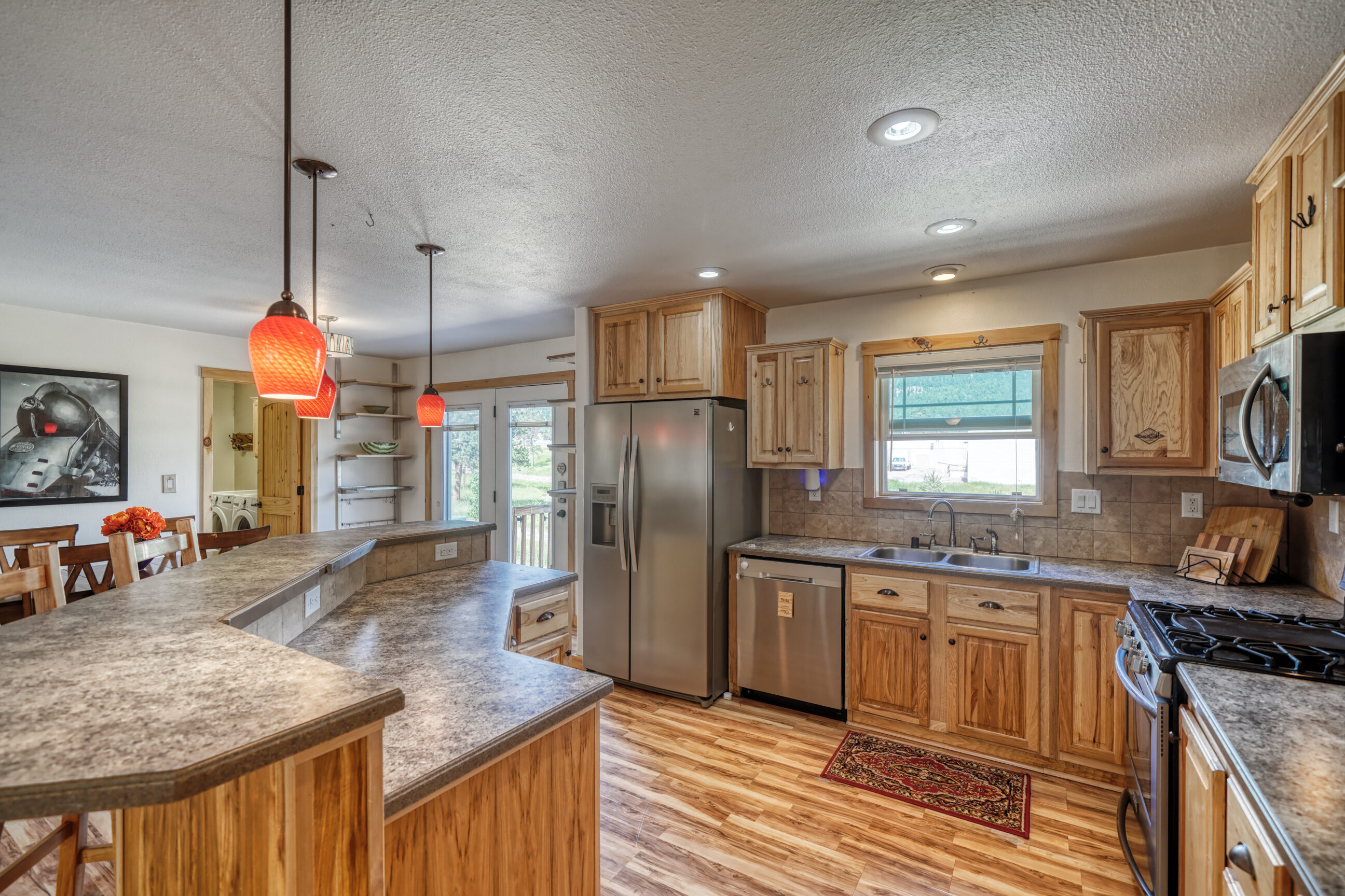Woodland Park, Colorado, 80863, United States, 3 Bedrooms Bedrooms, ,2 BathroomsBathrooms,Residential,For Sale,1891274