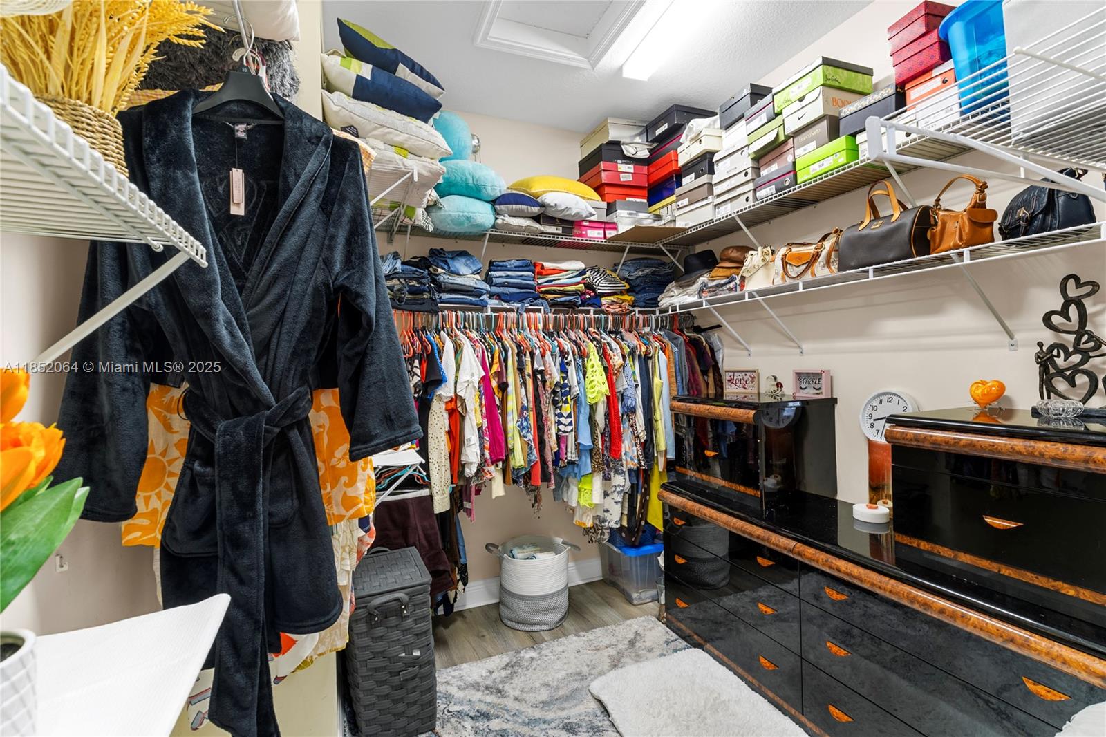 Sunrise, Florida, 33323, United States, 3 Bedrooms Bedrooms, ,3 BathroomsBathrooms,Residential,For Sale,1908528