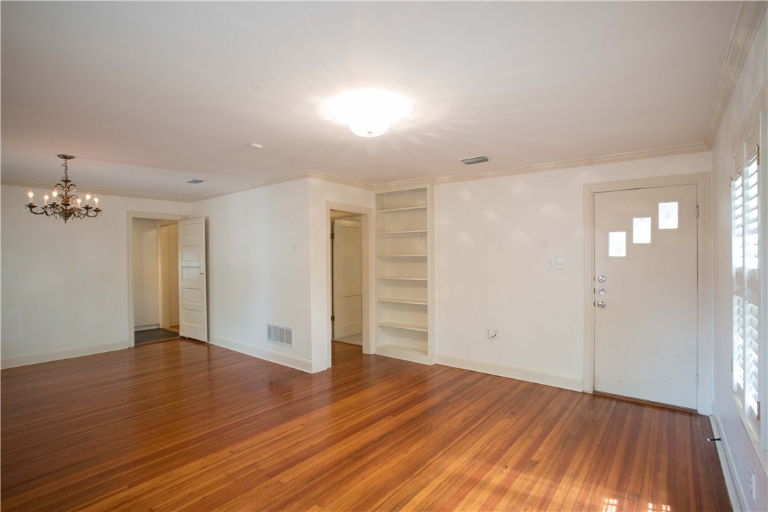 Austin, Texas, 78741, United States, 3 Bedrooms Bedrooms, ,3 BathroomsBathrooms,Residential,For Sale,1960519