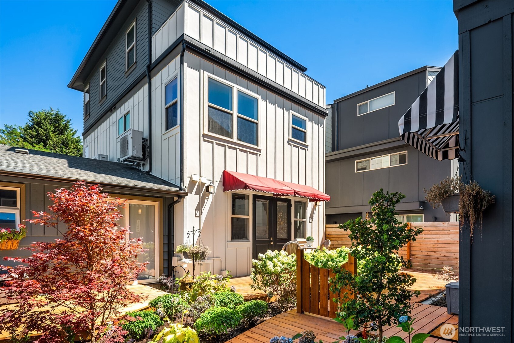 Seattle, Washington, 98106, United States, 2 Bedrooms Bedrooms, ,2 BathroomsBathrooms,Residential,For Sale,1900880