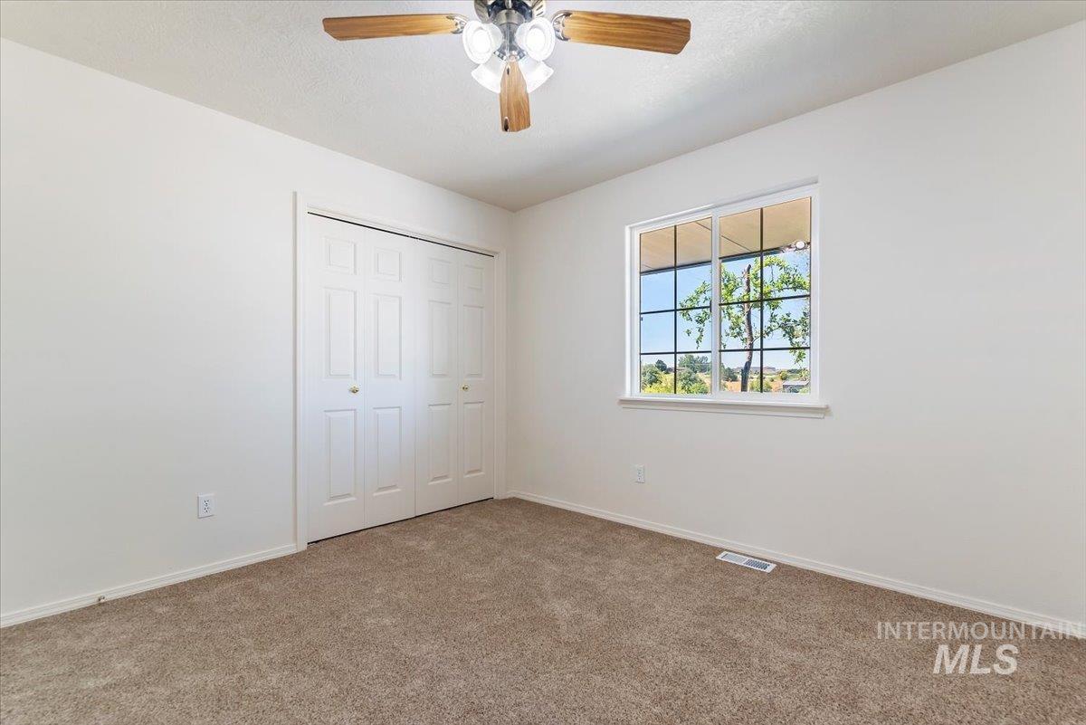 New Plymouth, Idaho, 83655-5457, United States, 5 Bedrooms Bedrooms, ,Residential,For Sale,1918304