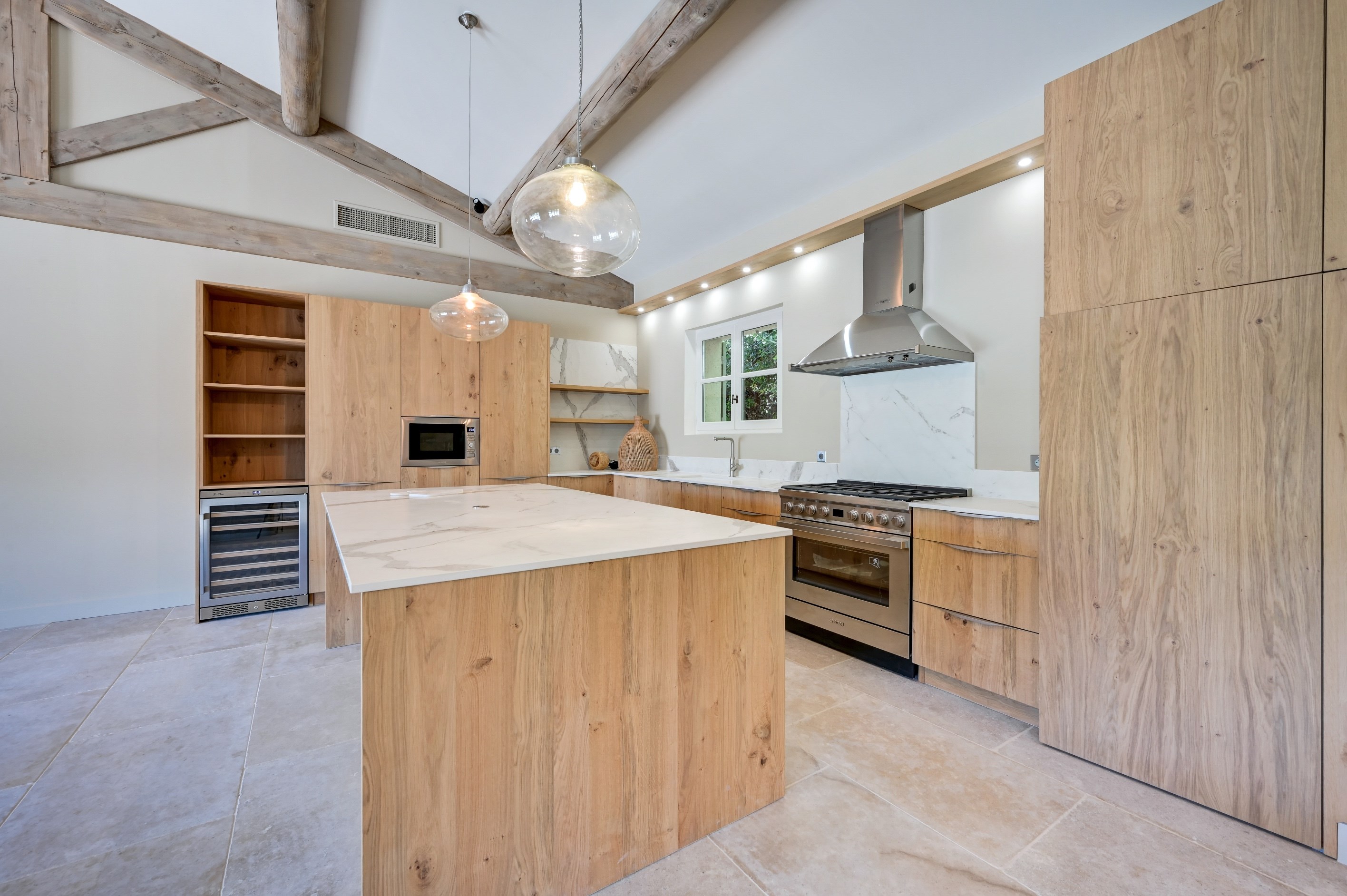  Exclusive listing. Saint Rémy de Provence, superb renovated property located 5 … - 物件實景