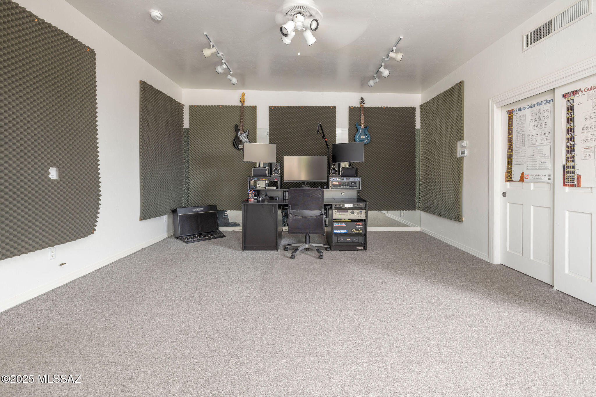 Tucson, Arizona, 85742, United States, 6 Bedrooms Bedrooms, ,6 BathroomsBathrooms,Residential,For Sale,1828344