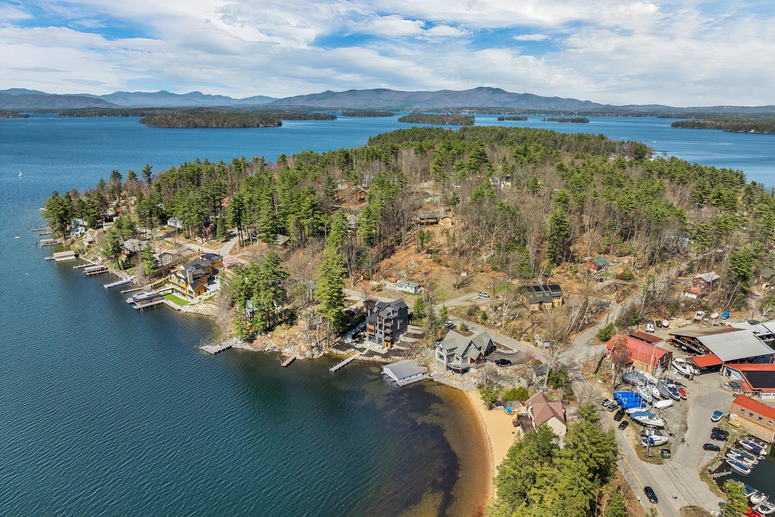 Gilford, New Hampshire, 03249, United States, 5 Bedrooms Bedrooms, ,6 BathroomsBathrooms,Residential,For Sale,1794777