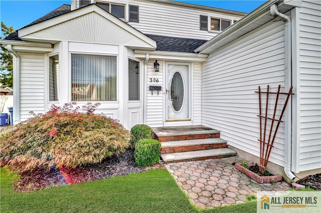 Old Bridge, New Jersey, 08857, United States, 4 Bedrooms Bedrooms, ,3 BathroomsBathrooms,Residential,For Sale,1962788