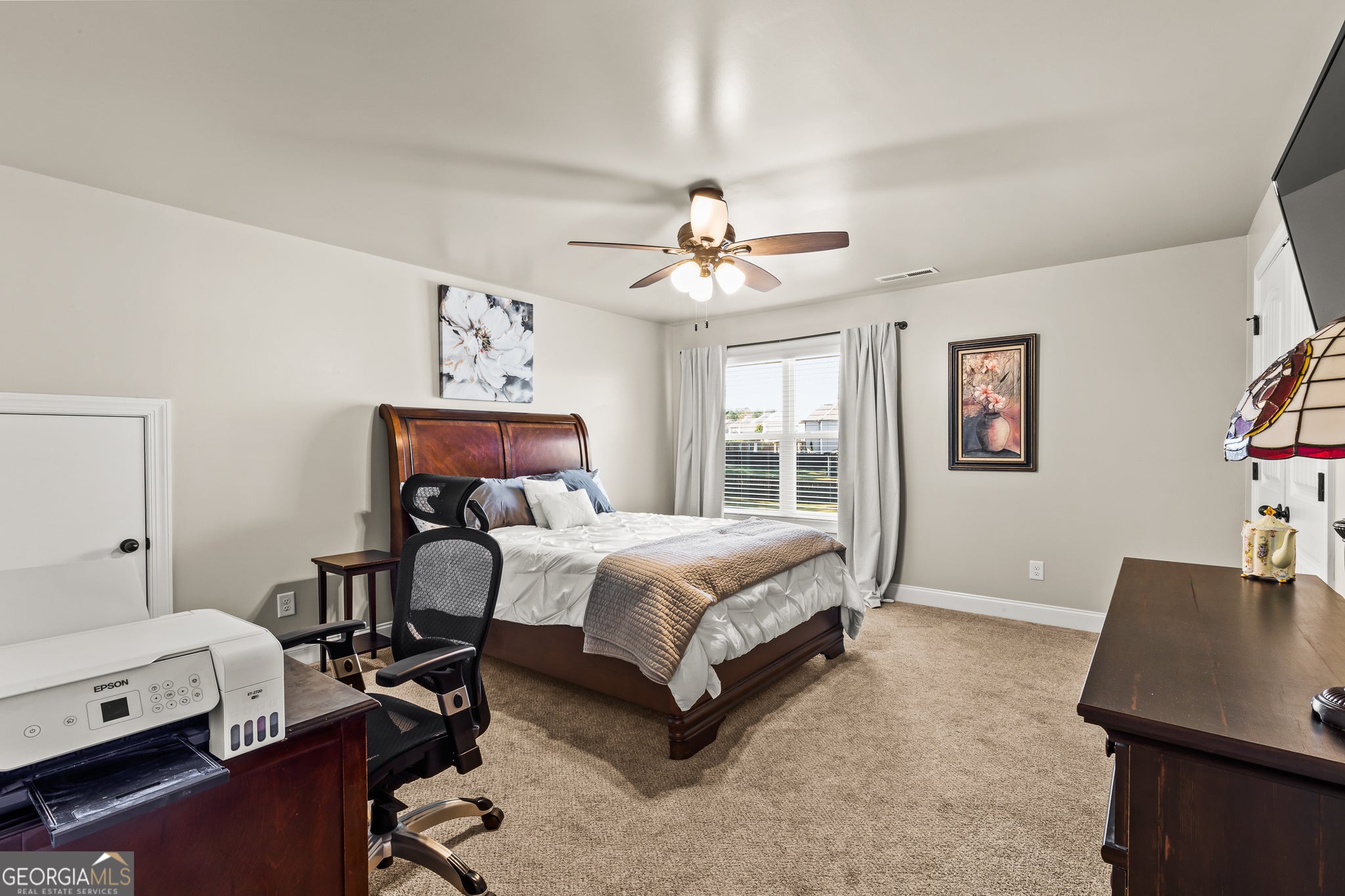 Senoia, Georgia, 30276, United States, 4 Bedrooms Bedrooms, ,3 BathroomsBathrooms,Residential,For Sale,1990817