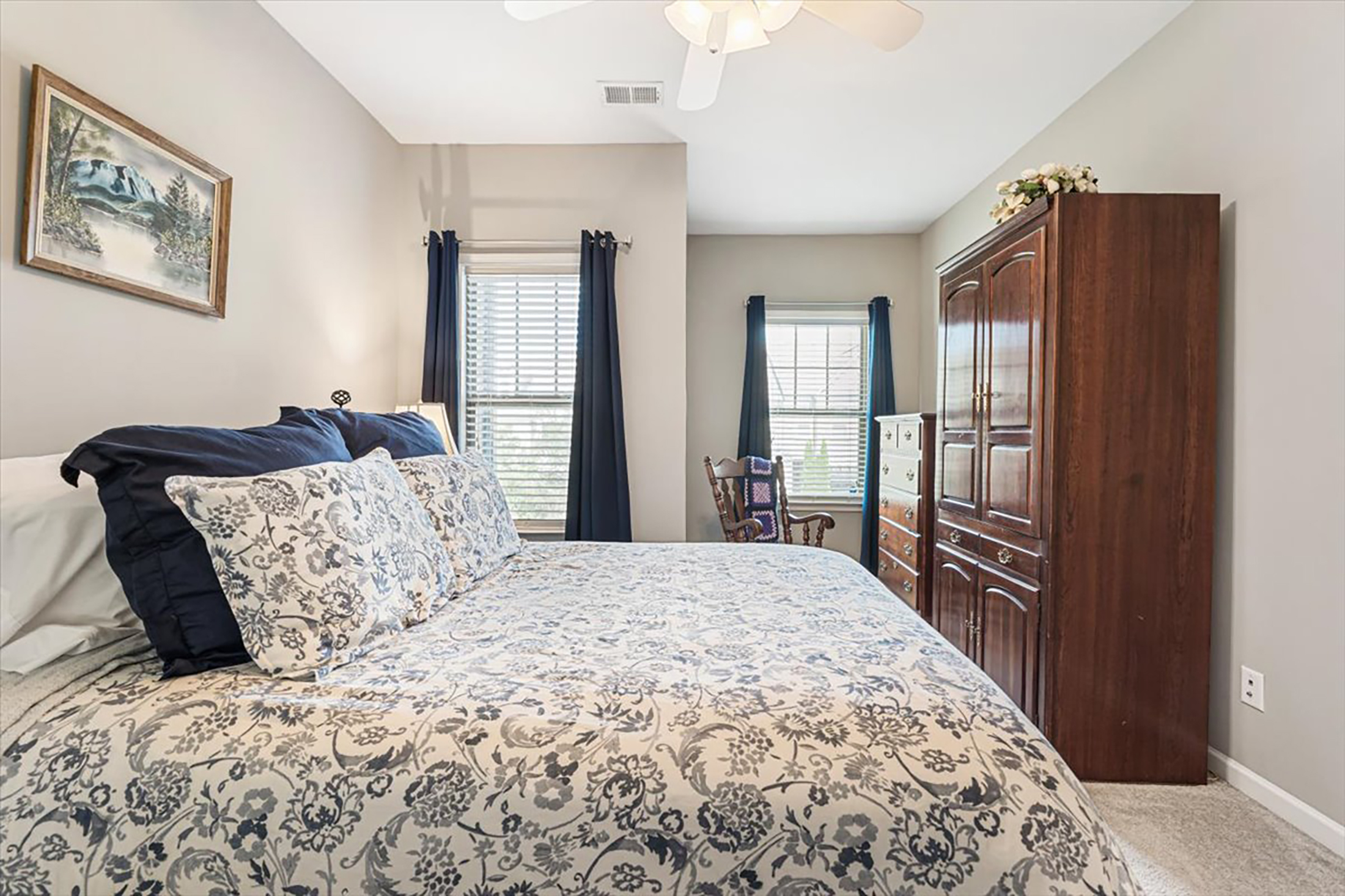  Beautifully Maintained Townhome in Gated Community - 物件實景