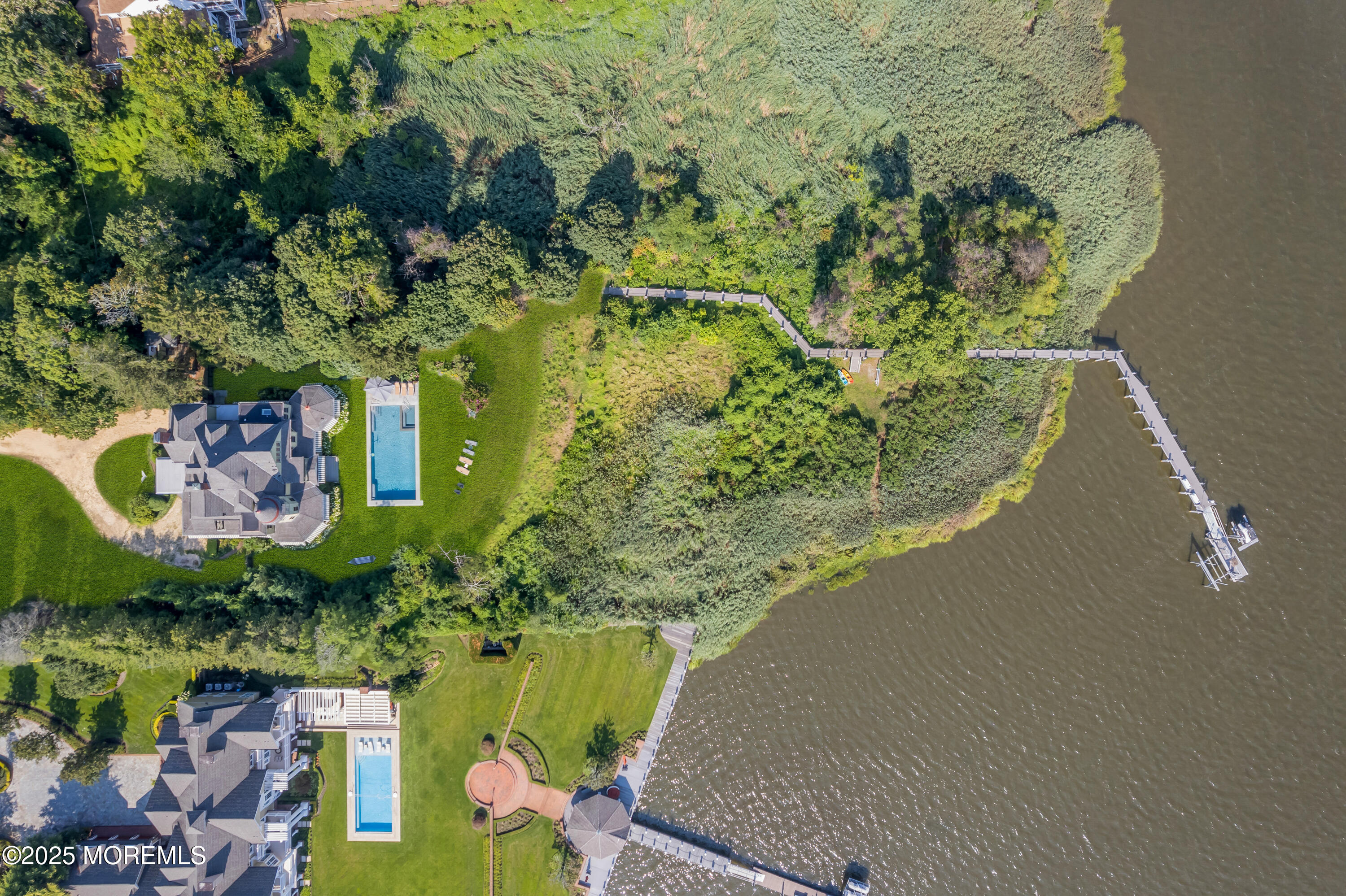 Red Bank, New Jersey, 07701, United States, 9 Bedrooms Bedrooms, ,6 BathroomsBathrooms,Residential,For Sale,1934404