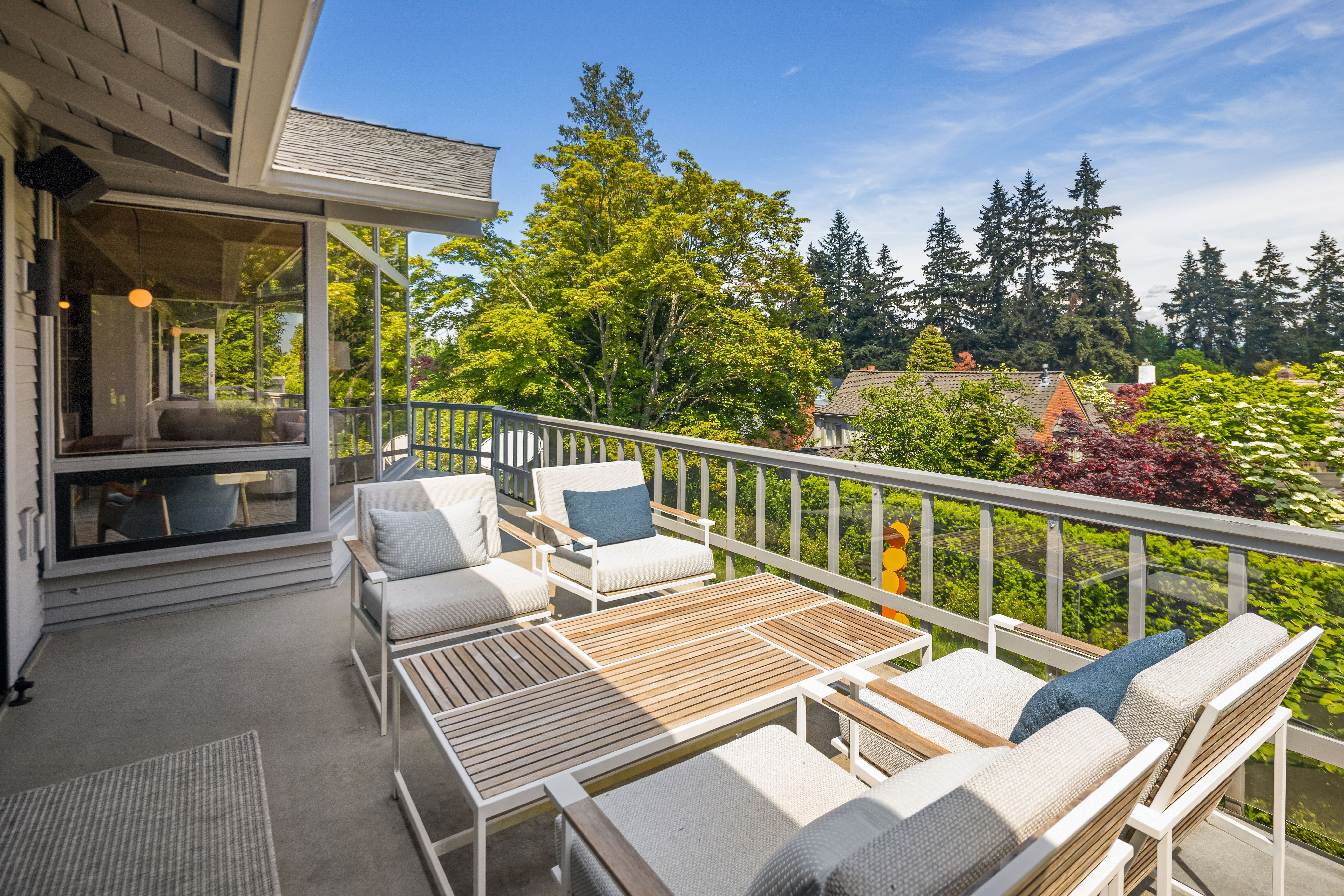  1514 Shenandoah Dr E, Seattle, WA 98112 - 物件實景