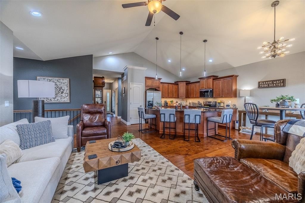 Camdenton, Missouri, 65020, United States, 3 Bedrooms Bedrooms, ,3 BathroomsBathrooms,Residential,For Sale,1989945