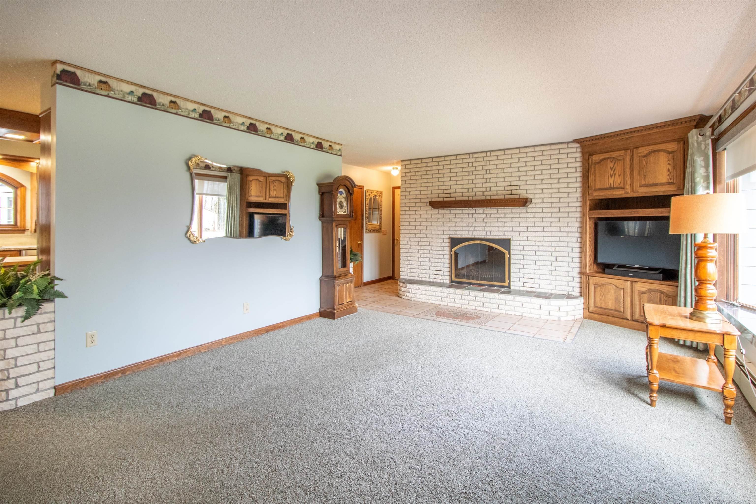 Irasburg, Vermont, 05845, United States, 3 Bedrooms Bedrooms, ,Residential,For Sale,1983686