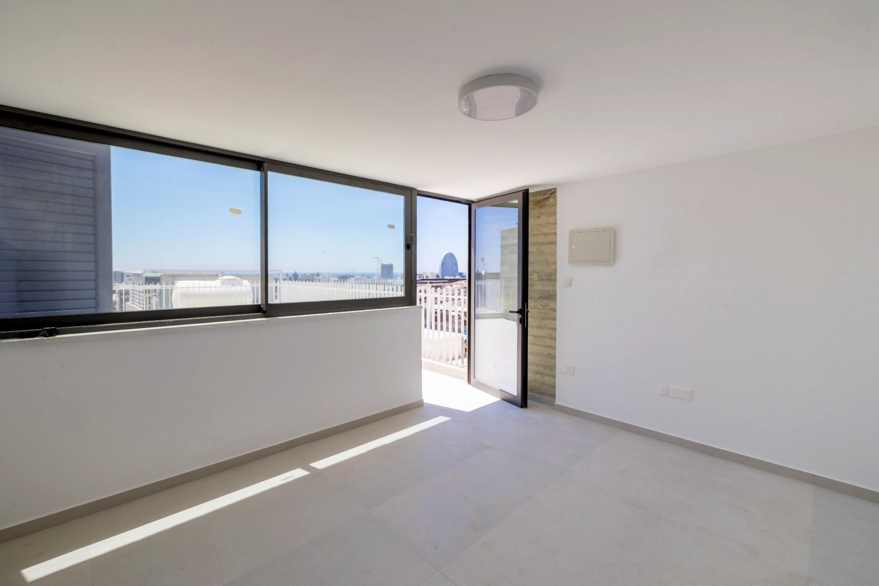  Brand-New 3-Bedroom Penthouse with Roof Garden in Agios Athanasios, Limassol - 物件實景