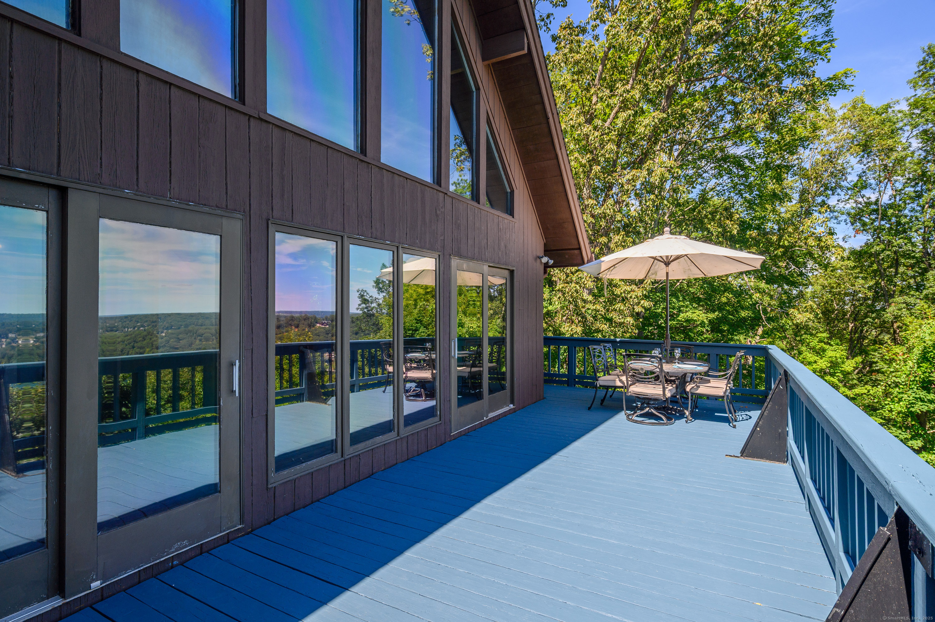 New Fairfield, Connecticut, 06812, United States, 3 Bedrooms Bedrooms, ,3 BathroomsBathrooms,Residential,For Sale,1966702