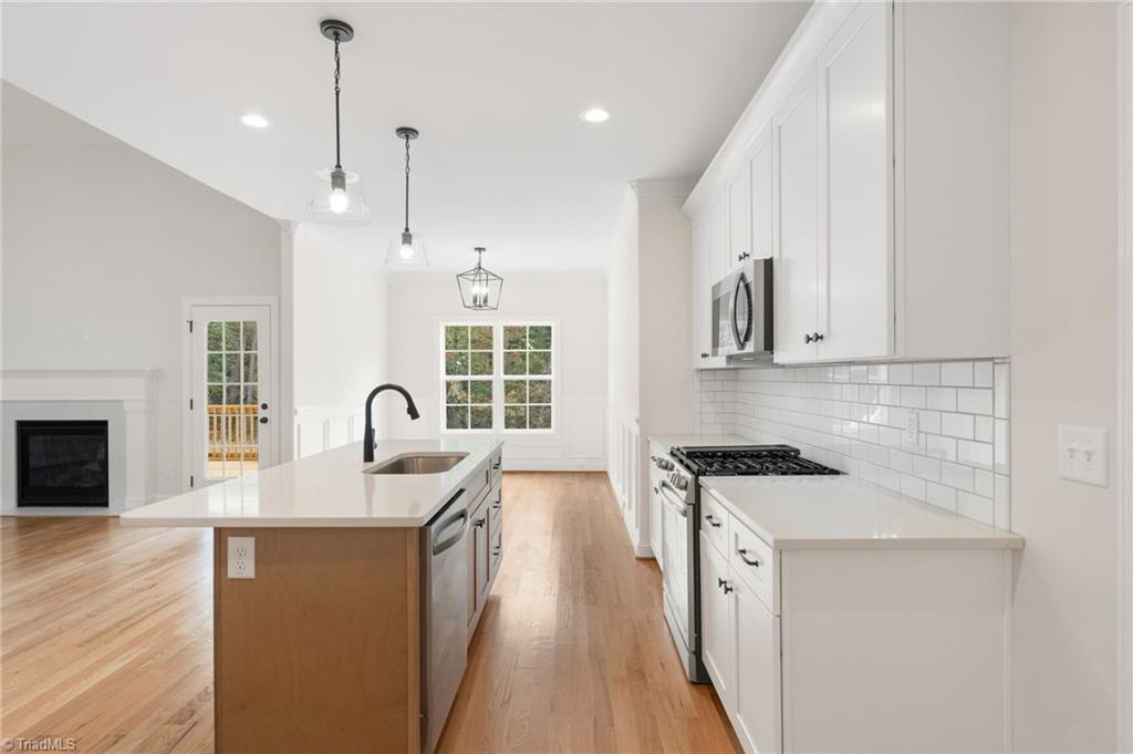 Lexington, North Carolina, 27295, United States, 3 Bedrooms Bedrooms, ,3 BathroomsBathrooms,Residential,For Sale,1840545