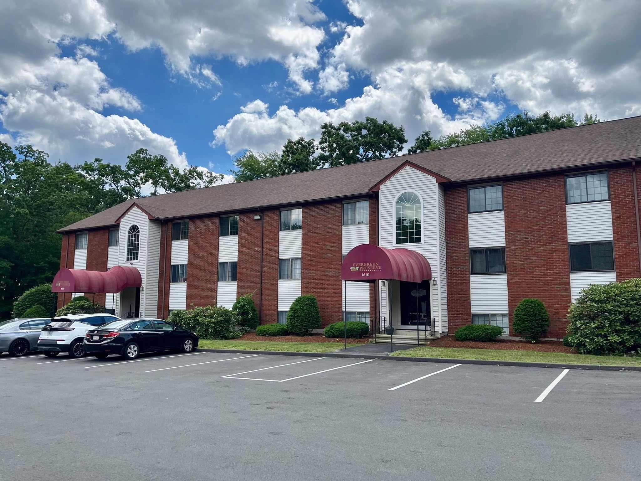  1600 Skyline Drive, Unit 6, Lowell, MA, 01854 - 物件實景
