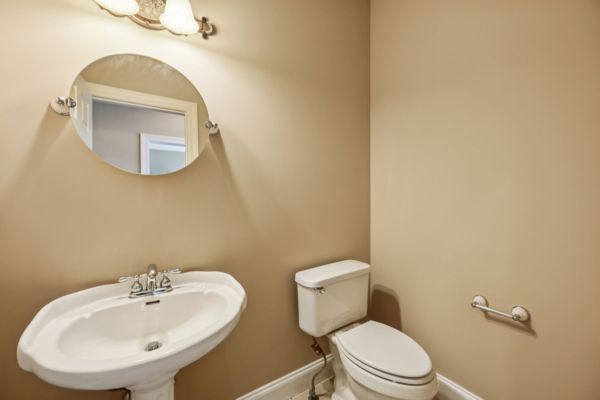 Manchester, Tennessee, 37355, United States, 4 Bedrooms Bedrooms, ,4 BathroomsBathrooms,Residential,For Sale,1937167