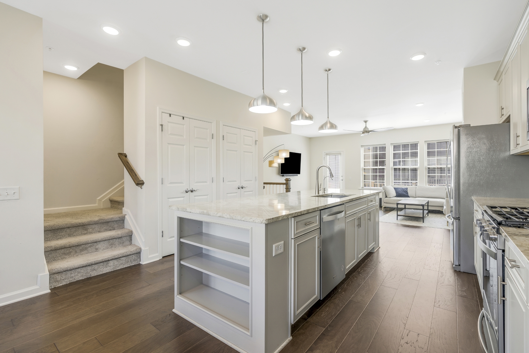  ?Livingston Squire? Townhome Features Flexible Floor Plan - 物件實景