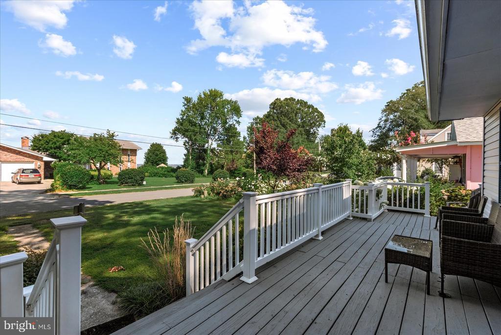 Colonial Beach, Virginia, 22443, United States, 4 Bedrooms Bedrooms, ,3 BathroomsBathrooms,Residential,For Sale,1905965