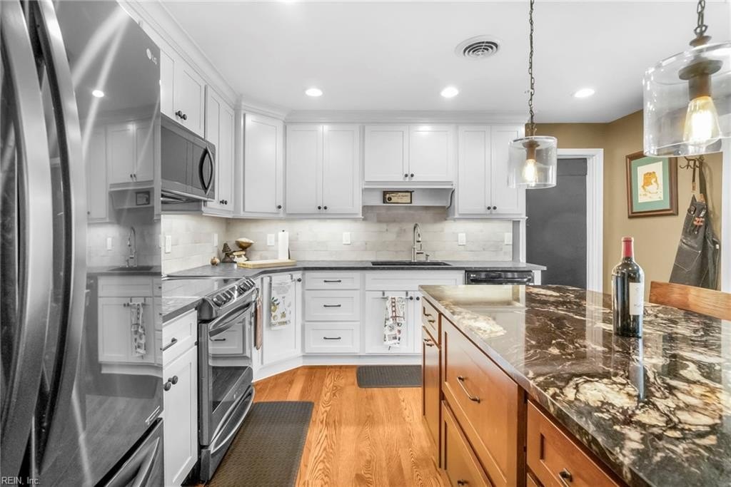 Virginia Beach, Virginia, 23455, United States, 3 Bedrooms Bedrooms, ,2 BathroomsBathrooms,Residential,For Sale,1984440