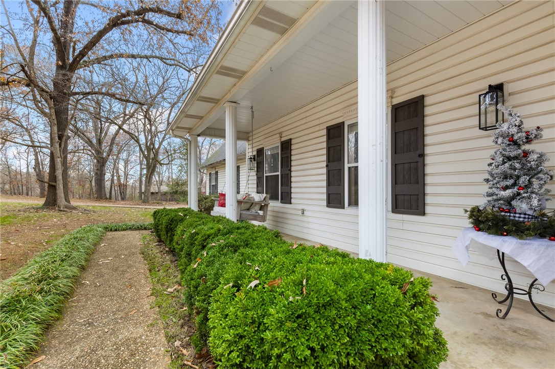 Harrison, Arkansas, 72601, United States, 5 Bedrooms Bedrooms, ,4 BathroomsBathrooms,Residential,For Sale,1934554