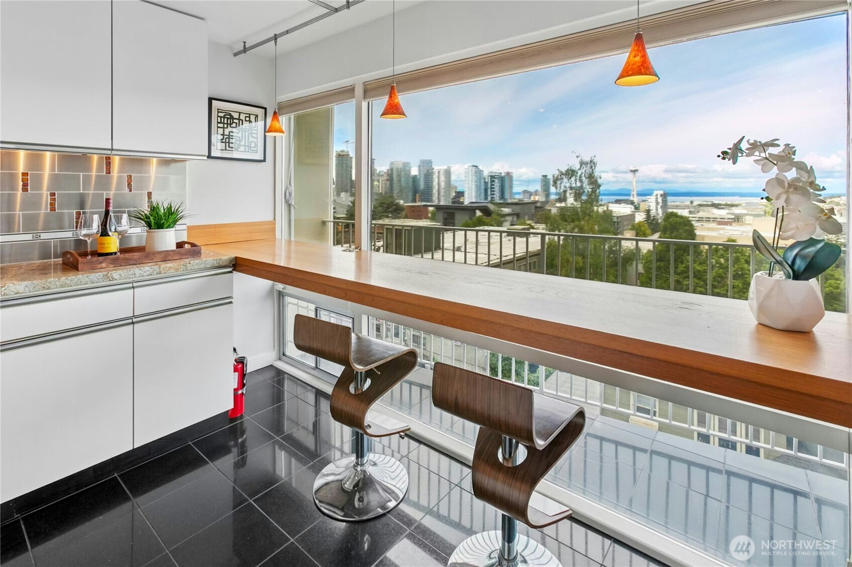 Seattle, Washington, 98102, United States, 2 Bedrooms Bedrooms, ,1 BathroomBathrooms,Residential,For Sale,1973111