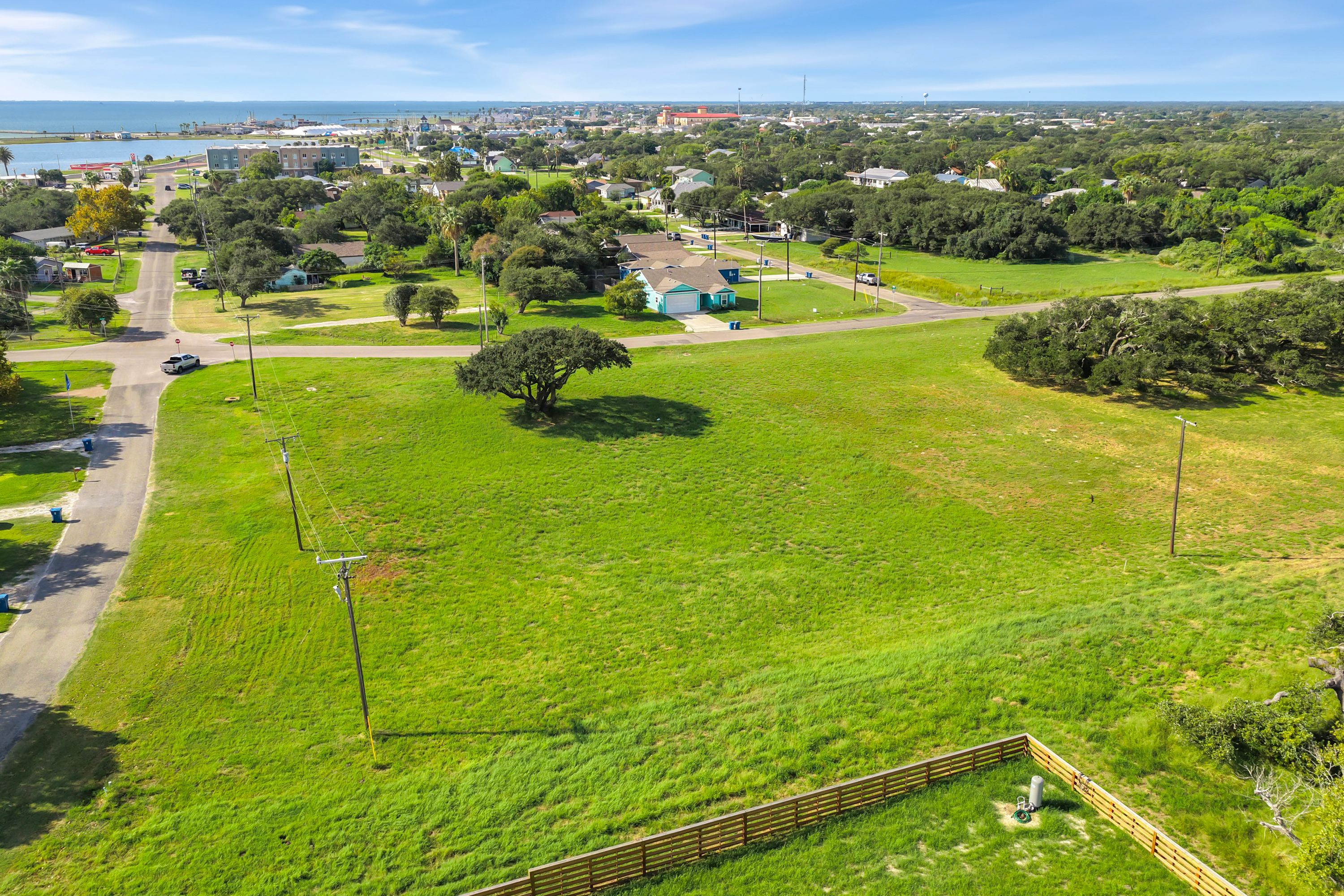  Rare Corner Homesite in the Heart of Rockport - 物件實景