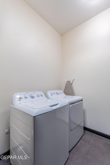 El Paso, Texas, 79912, United States, 4 Bedrooms Bedrooms, ,3 BathroomsBathrooms,Residential,For Sale,1997746