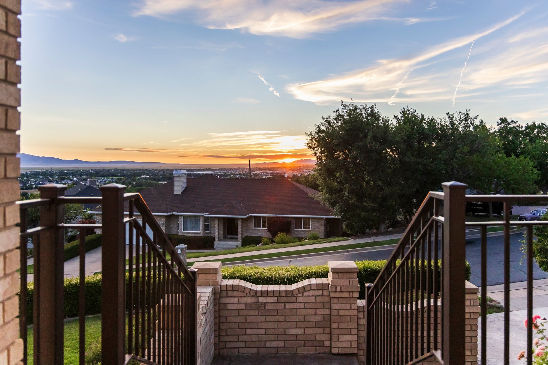  Farmington Rambler on Private Half-Acre with Incredible Views - 物件實景