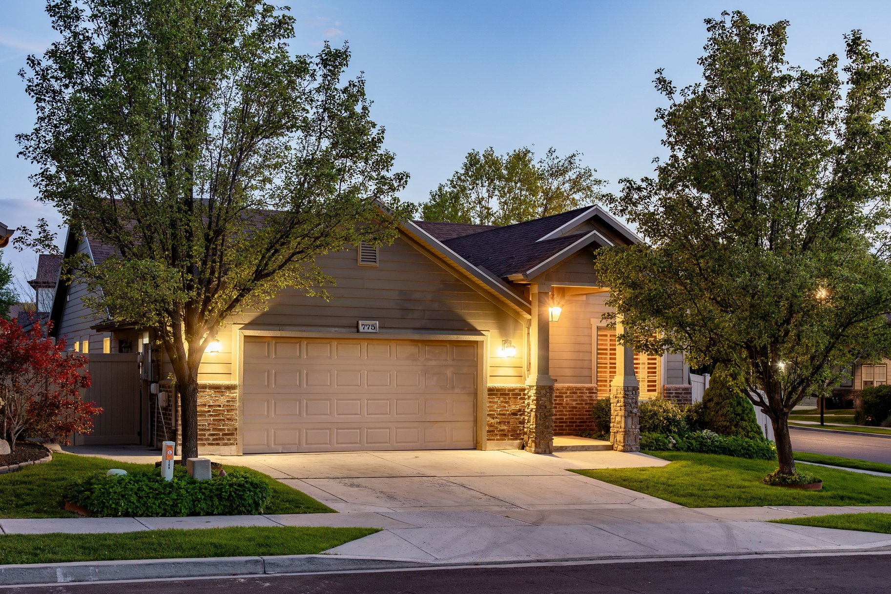  Exceptional Single-Level Living in One of Sandy