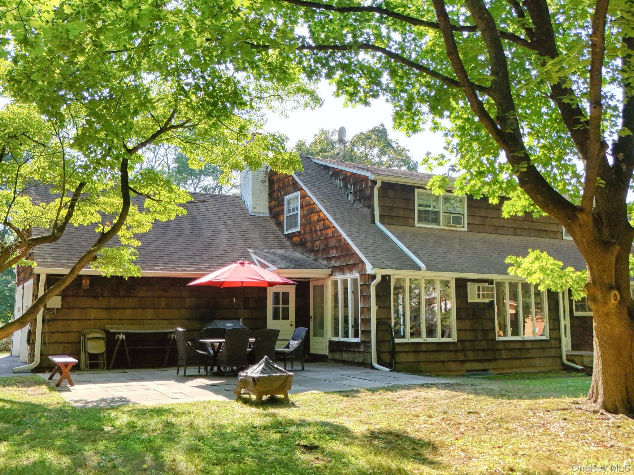 Montebello, New York, 10901, United States, 5 Bedrooms Bedrooms, ,2 BathroomsBathrooms,Residential,For Sale,1992880