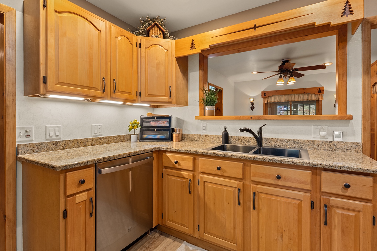 Manitowish Waters, Wisconsin, 54545, United States, 3 Bedrooms Bedrooms, ,4 BathroomsBathrooms,Residential,For Sale,1823646