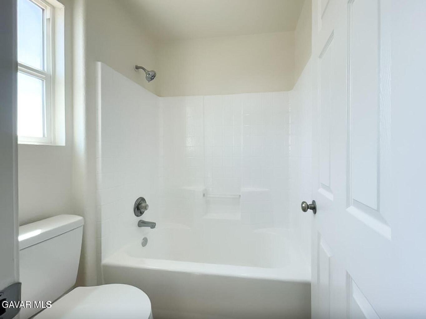 Palmdale, California, 93551, United States, 5 Bedrooms Bedrooms, ,3 BathroomsBathrooms,Residential,For Sale,2049343