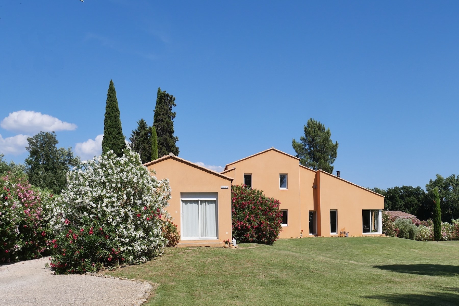  Architect-designed villa with pool - 10 min from Uzès - 物件實景