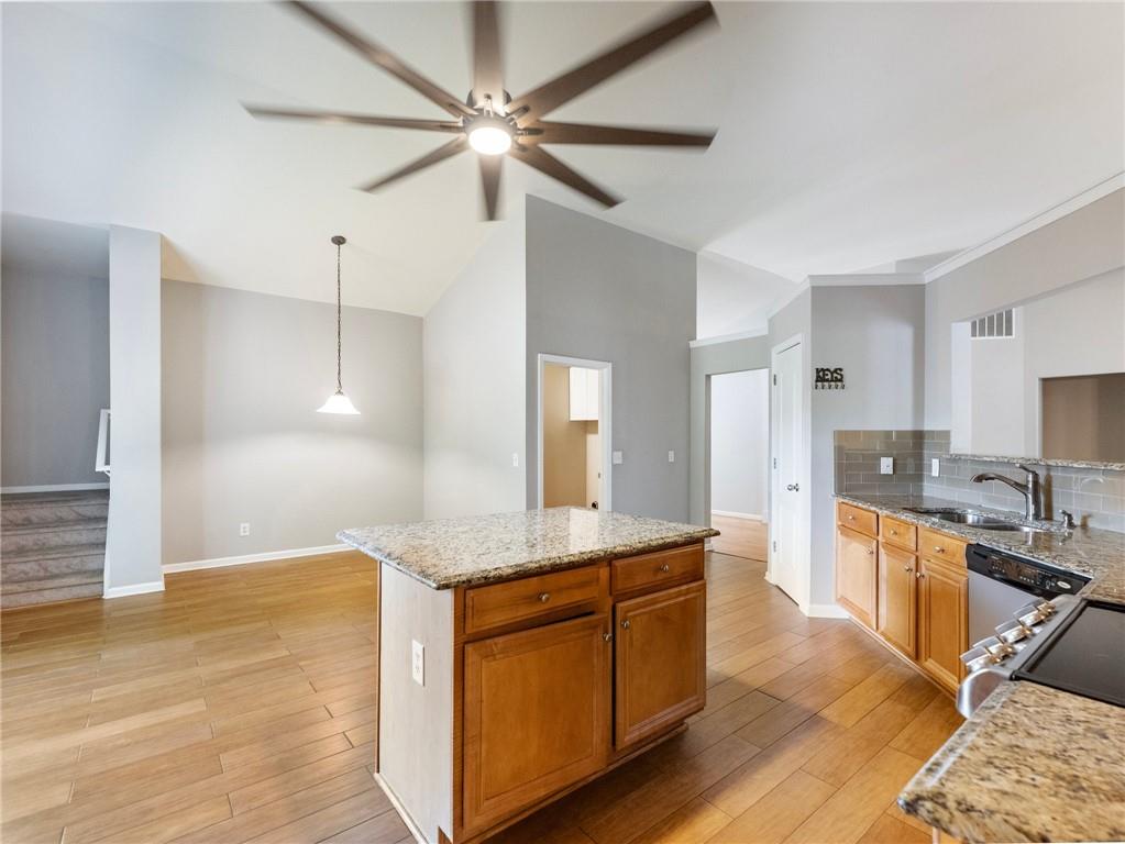 Flowery Branch, Georgia, 30542, United States, 4 Bedrooms Bedrooms, ,5 BathroomsBathrooms,Residential,For Sale,1840900