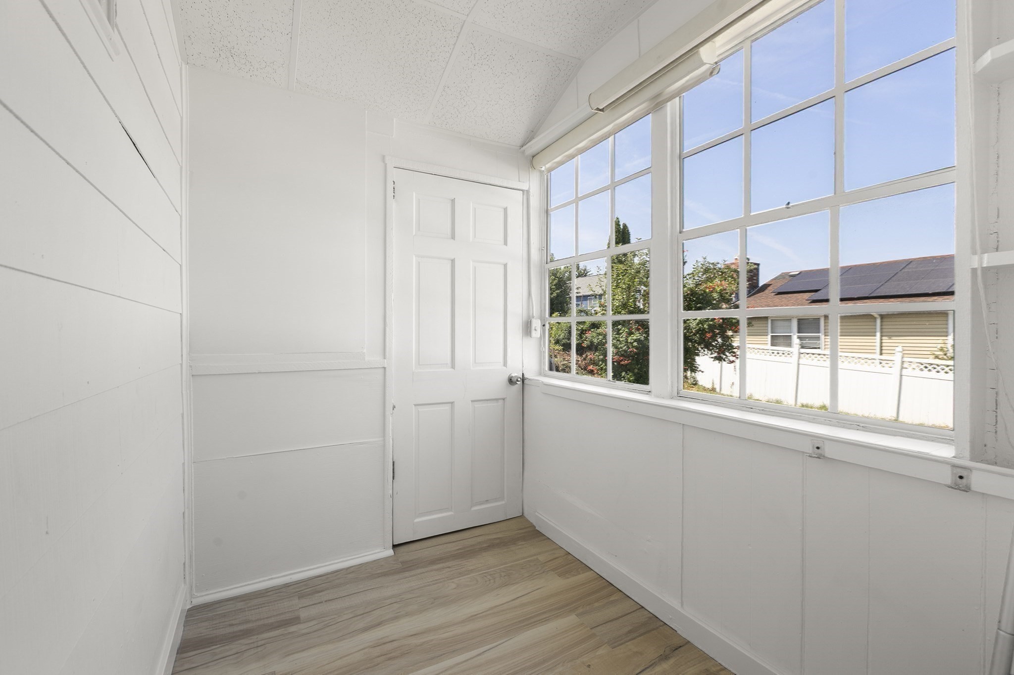 Revere, Massachusetts, 02151, United States, 5 Bedrooms Bedrooms, ,2 BathroomsBathrooms,Residential,For Sale,1974835