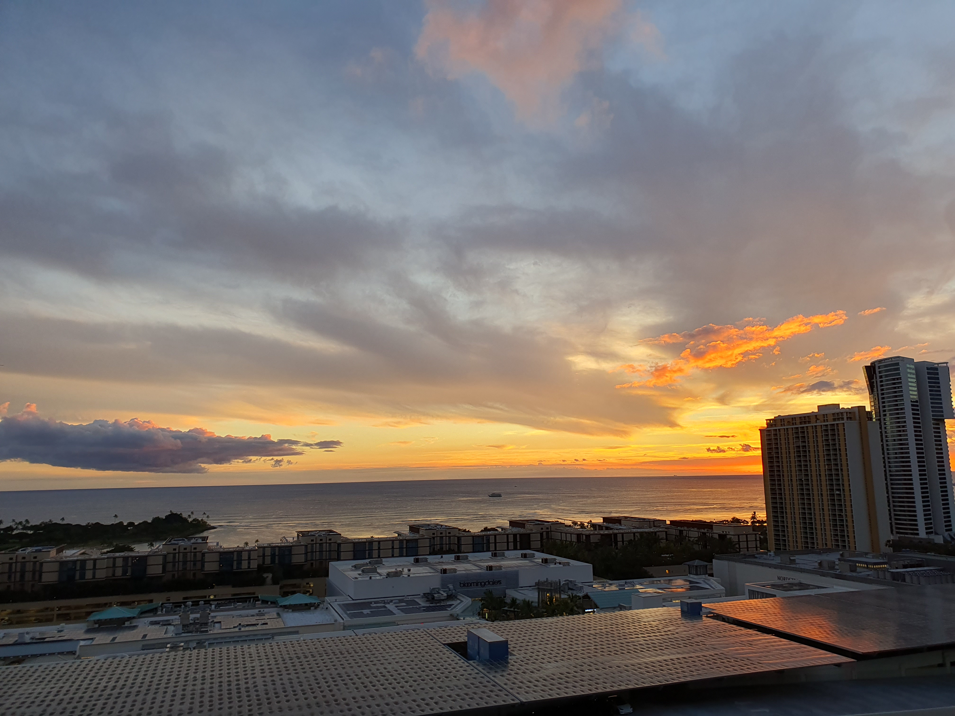 Honolulu, Hawaii, 96814, United States, 2 Bedrooms Bedrooms, ,2 BathroomsBathrooms,Residential,For Sale,1990475