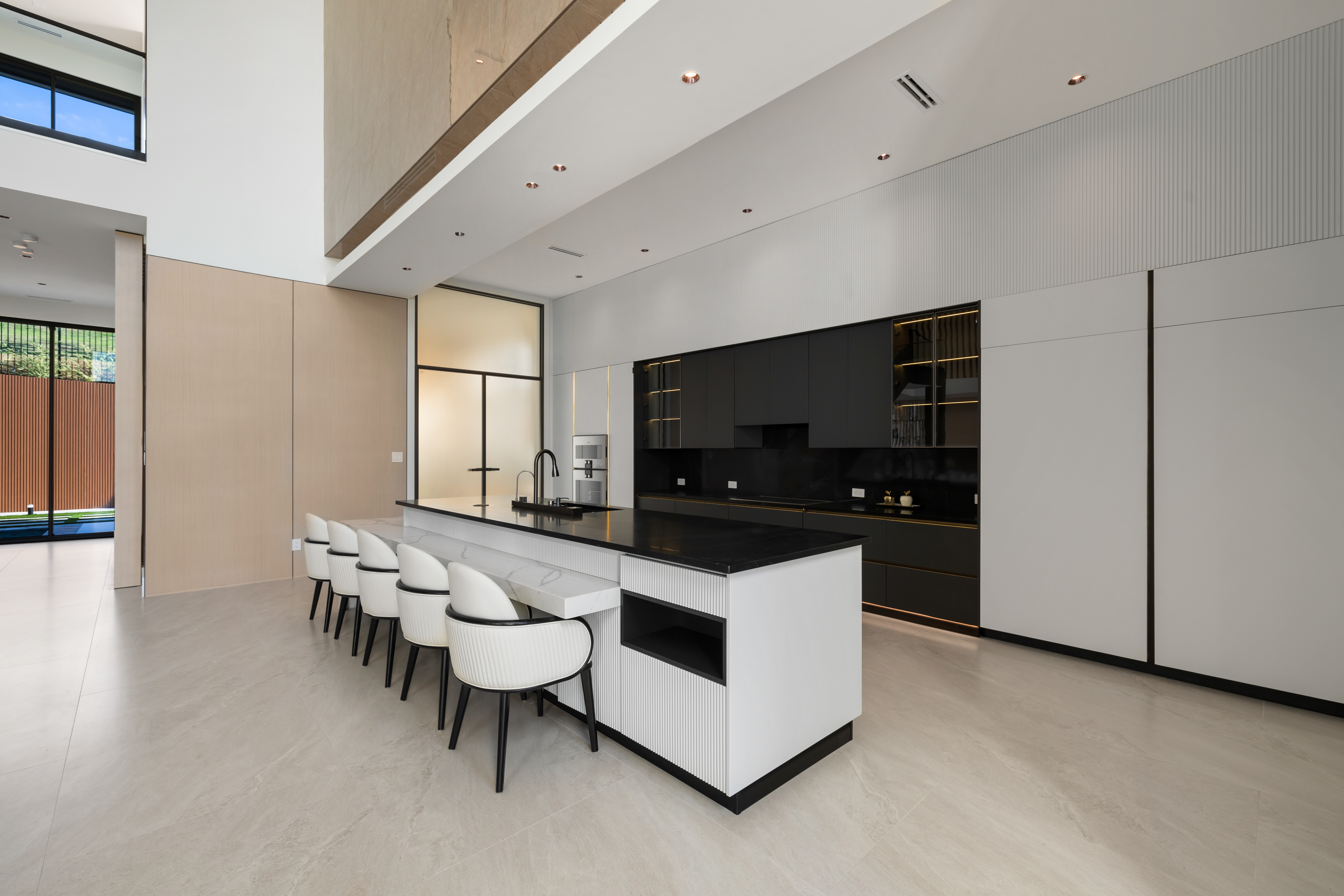  Bold Contemporary Estate for Elevated Living - 物件實景