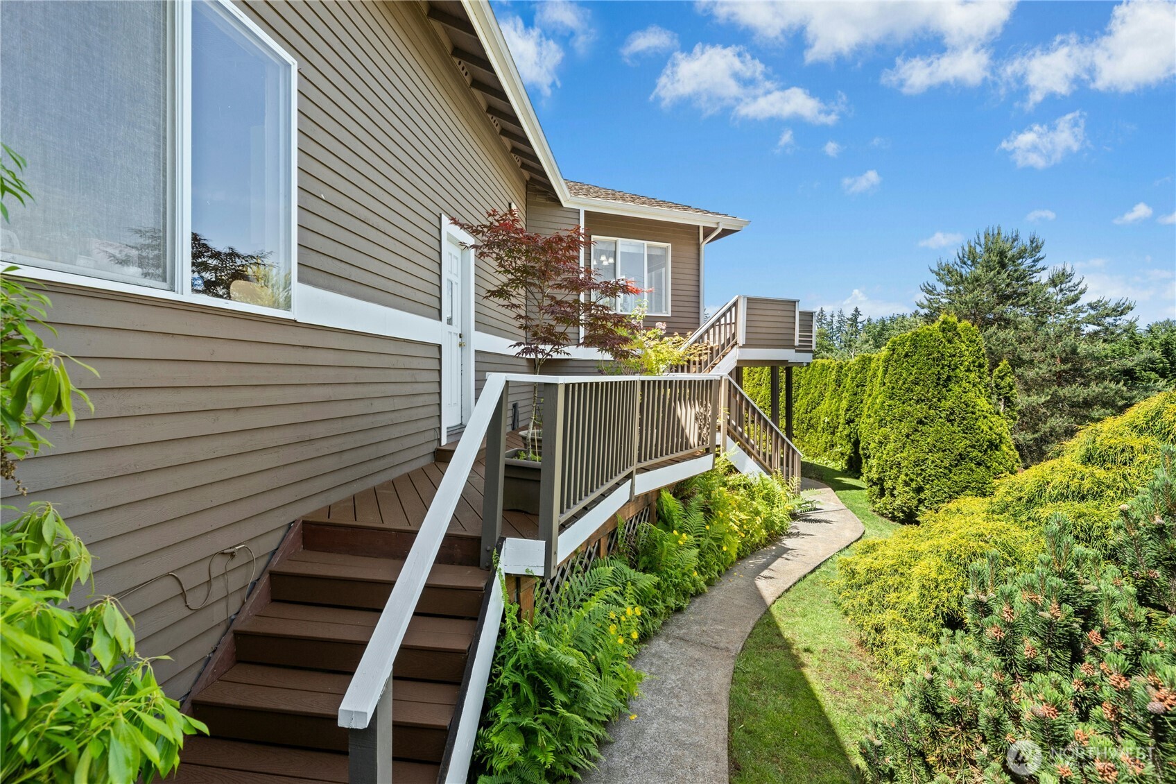 Newcastle, Washington, 98056, United States, 3 Bedrooms Bedrooms, ,3 BathroomsBathrooms,Residential,For Sale,1839033