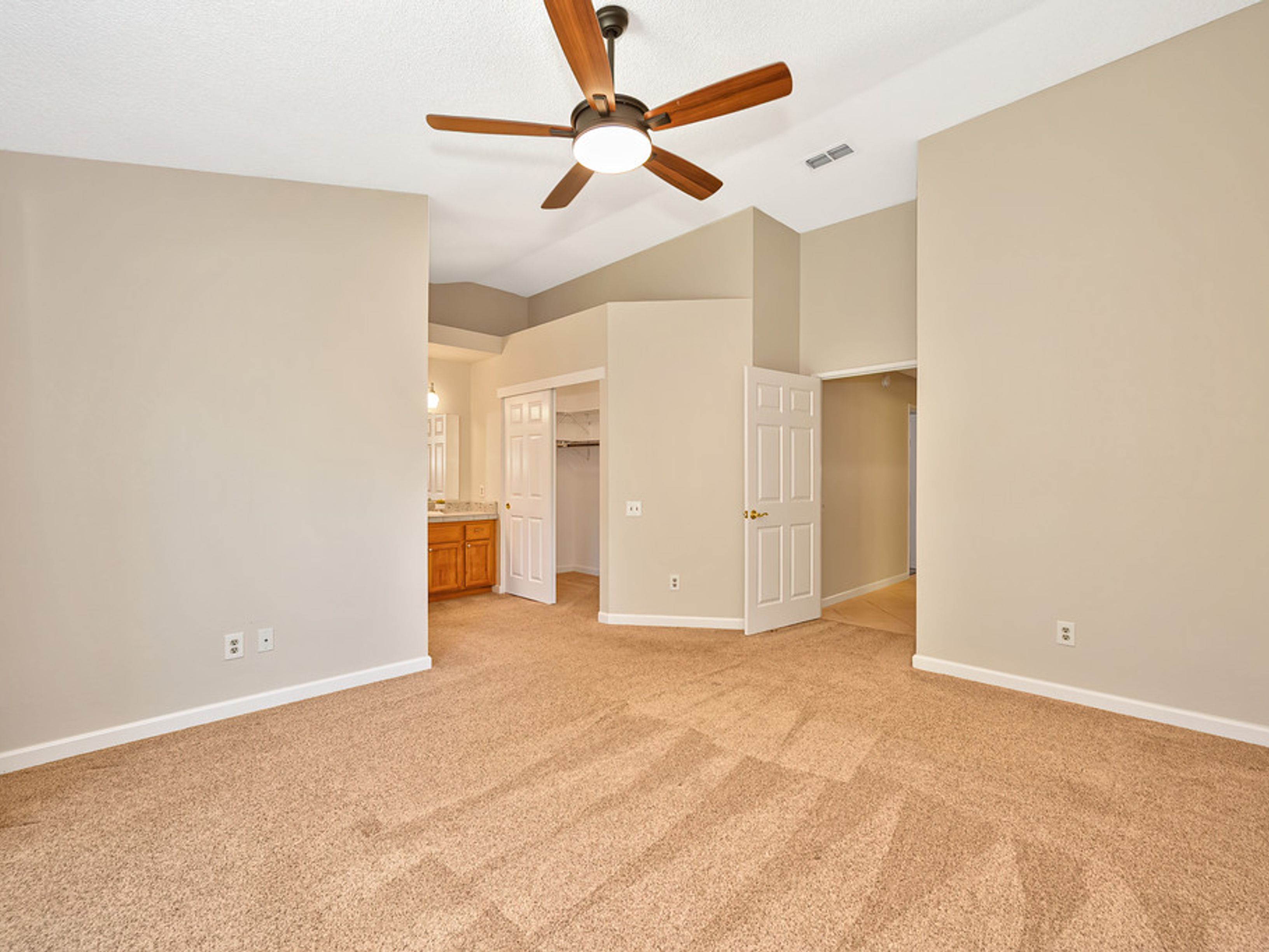  2712 Stoughton Way, Sacramento, CA 95827 - 物件實景
