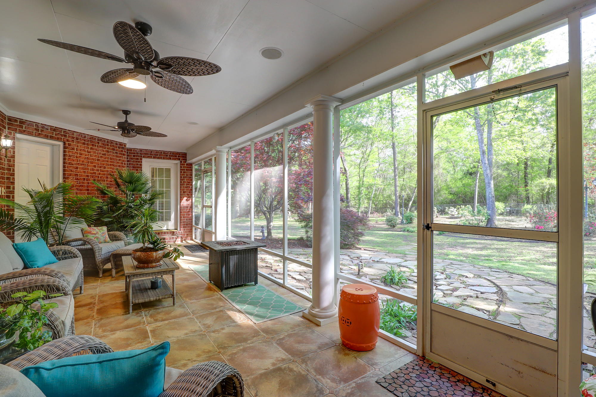 Texarkana, Texas, 75503, United States, 4 Bedrooms Bedrooms, ,4 BathroomsBathrooms,Residential,For Sale,1976684