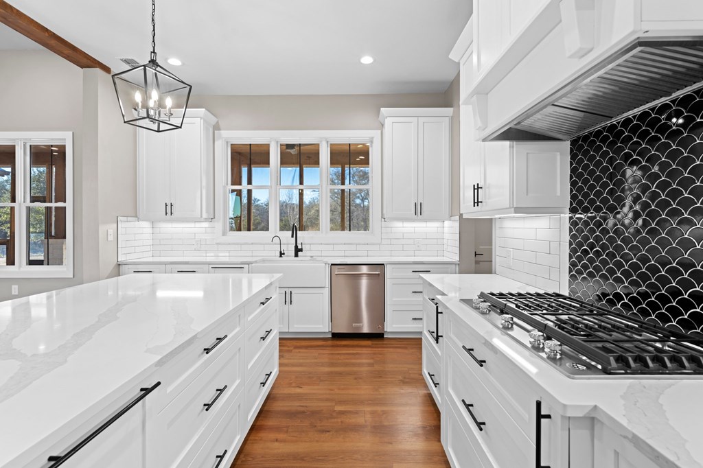 Kerrville, Texas, 78028, United States, 4 Bedrooms Bedrooms, ,3 BathroomsBathrooms,Residential,For Sale,1691989